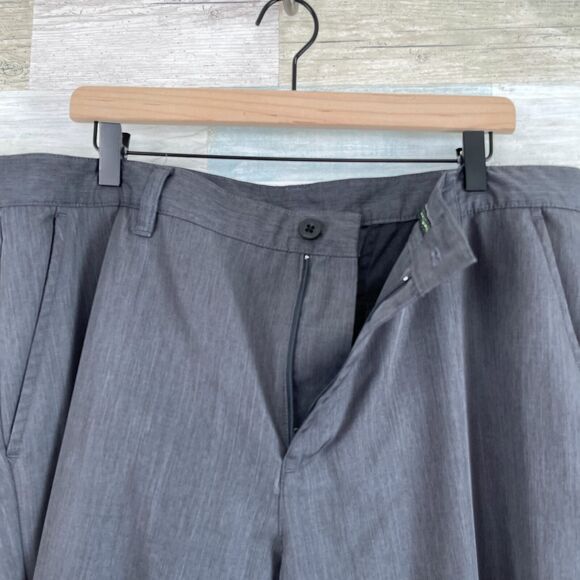 IZOD Golf Flat Front Woven Pants Gray 4 Pocket Lightweight Casual Mens 38x32 - Picture 3 of 8
